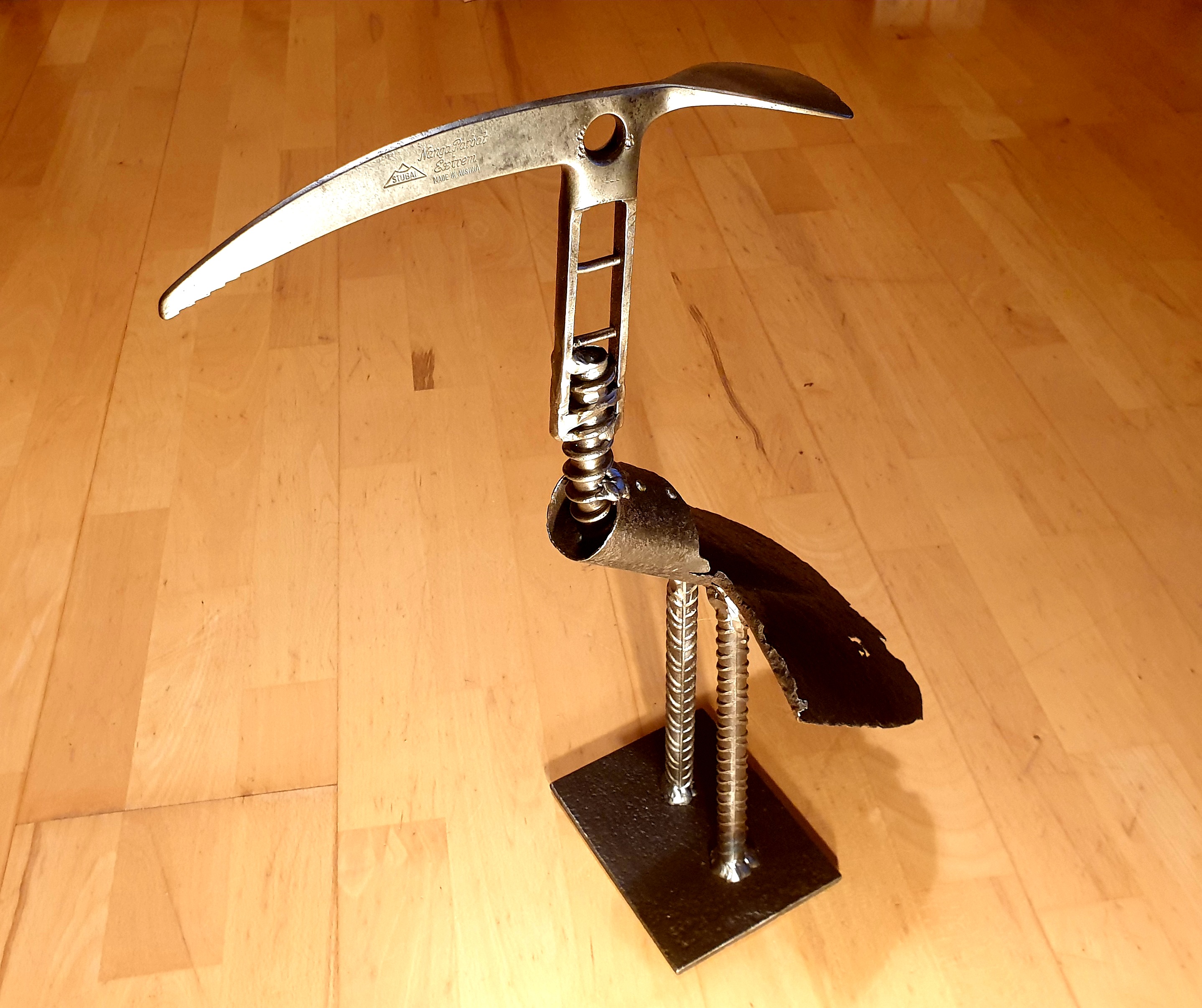 Kranich Nanga Parbat Kunsthandwerk Kunst Freiburg Christian Beisenherz-Huss